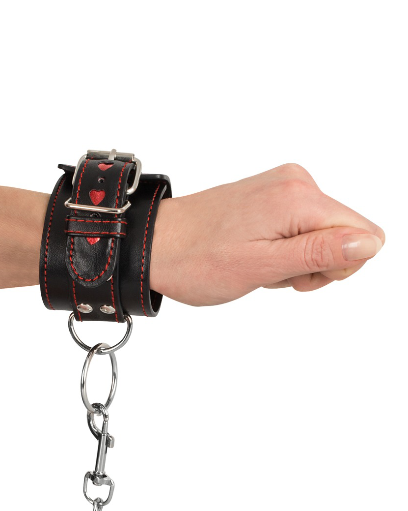 Bad Kitty Esposas románticas en cuero sintético